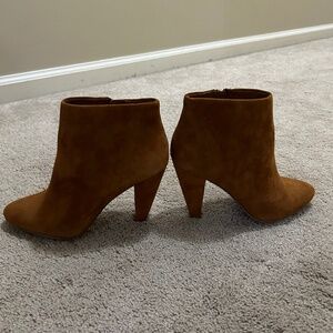 Aldo suede camel colored ankle boots